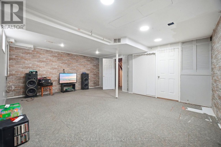 21 - 345 MEADOWS BOULEVARD, Mississauga (Rathwood), Ontario, L4Z1G5