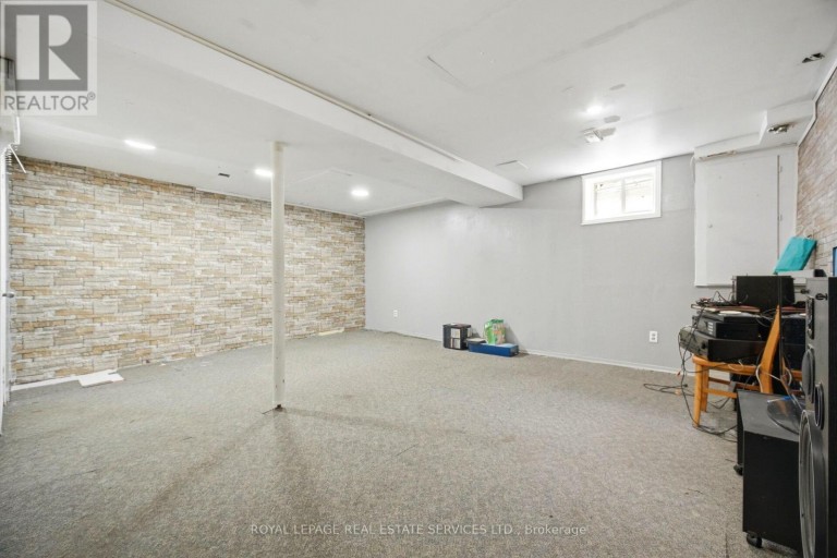 21 - 345 MEADOWS BOULEVARD, Mississauga (Rathwood), Ontario, L4Z1G5
