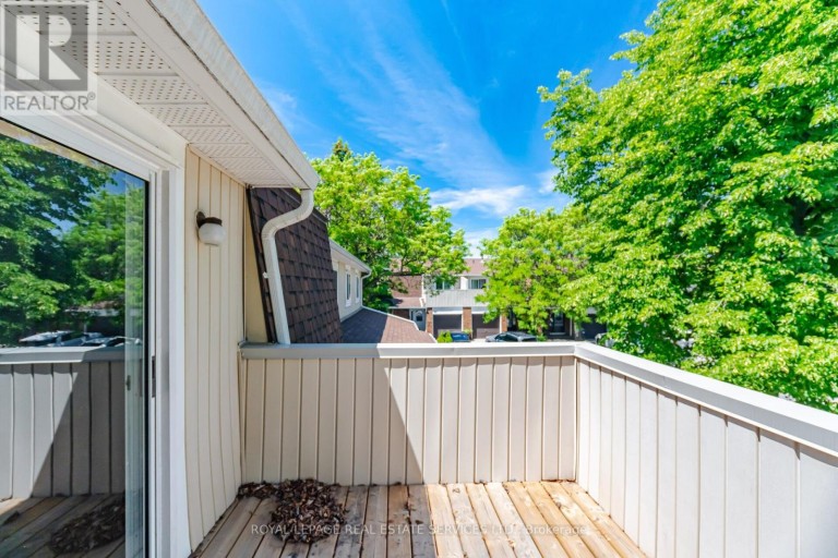 21 - 345 MEADOWS BOULEVARD, Mississauga (Rathwood), Ontario, L4Z1G5