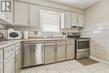 565 STONE CHURCH ROAD W Hamilton (Gilkson) Ontario photo 12