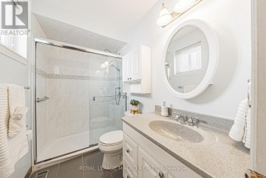 565 STONE CHURCH ROAD W Hamilton (Gilkson) Ontario photo 17