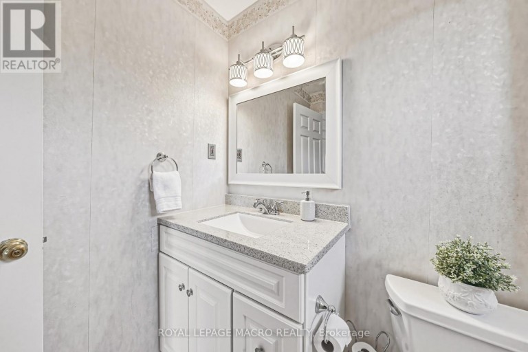 565 STONE CHURCH ROAD W, Hamilton (Gilkson), Ontario, L9B1A5