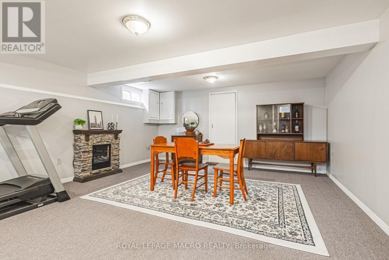 565 STONE CHURCH ROAD W, Hamilton (Gilkson), Ontario, L9B1A5