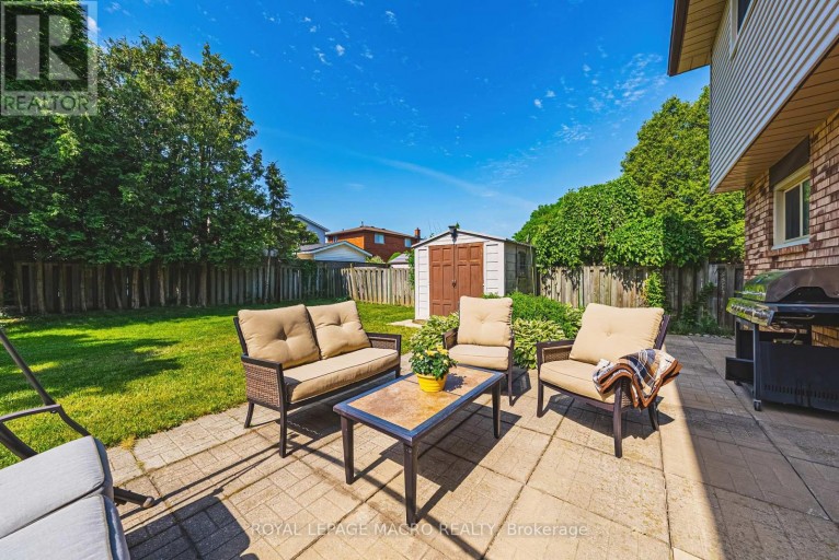 565 STONE CHURCH ROAD W, Hamilton (Gilkson), Ontario, L9B1A5