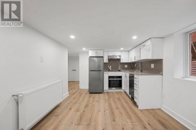 BSMNT - 28 STRATHGOWAN AVENUE Toronto (Lawrence Park South) Ontario photo 4