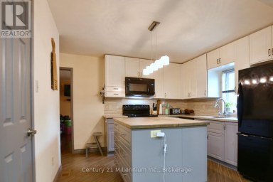 25 BERKELY STREET Wasaga Beach Ontario photo 17