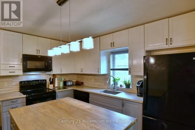 25 BERKELY STREET Wasaga Beach Ontario photo 19