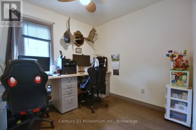 25 BERKELY STREET Wasaga Beach Ontario photo 34