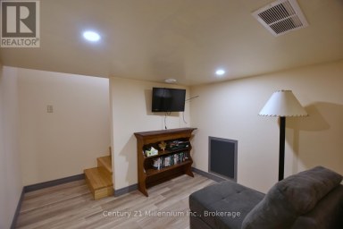 25 BERKELY STREET Wasaga Beach Ontario photo 40
