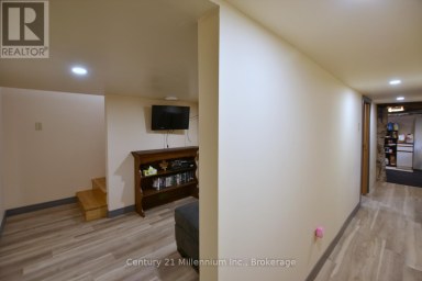 25 BERKELY STREET Wasaga Beach Ontario photo 41