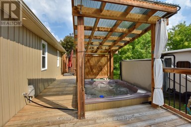 25 BERKELY STREET Wasaga Beach Ontario photo 5