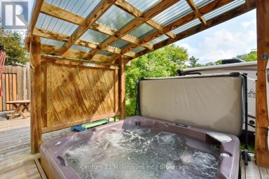 25 BERKELY STREET Wasaga Beach Ontario photo 6