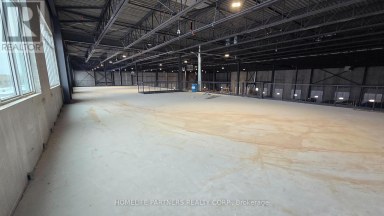3 - 125 ENGELHARD DRIVE Aurora (Aurora Grove) Ontario photo 2