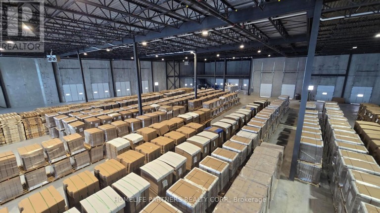 3 - 125 ENGELHARD DRIVE, Aurora (Aurora Grove), Ontario, L4G3V1