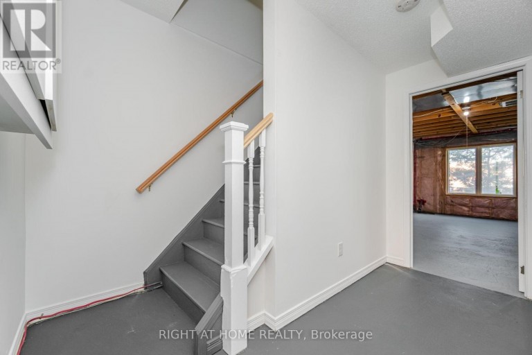 23 PEARTREE COURT, Barrie (Allandale Heights), Ontario, L4N6N7