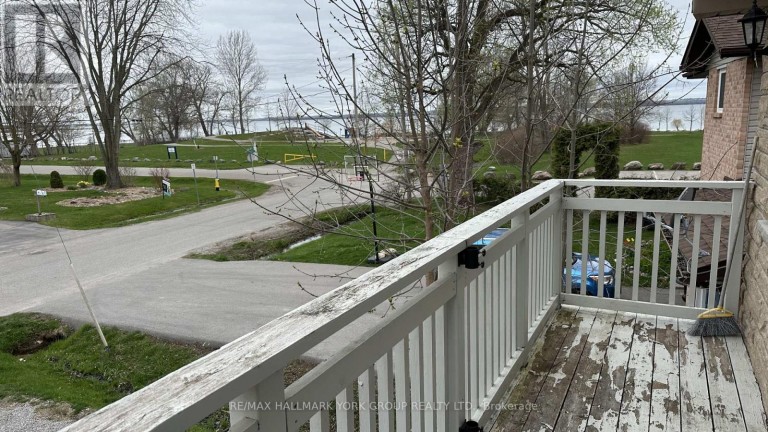#UPPER - 210 WAYS BAY DRIVE, Georgina (Keswick North), Ontario, L4P2M7