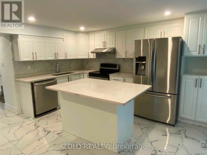 236 BASEM RENFORTH DRIVE, Toronto (Markland Wood), Ontario, M9C2K9