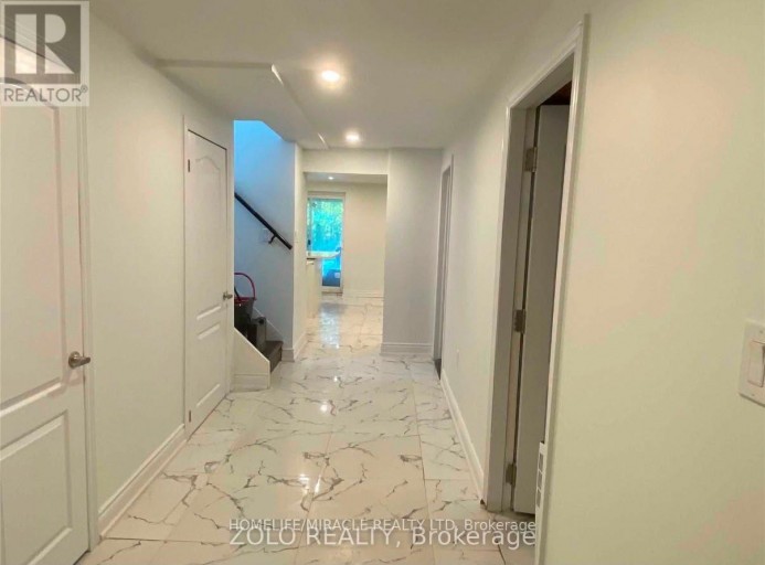 236 BASEM RENFORTH DRIVE, Toronto (Markland Wood), Ontario, M9C2K9