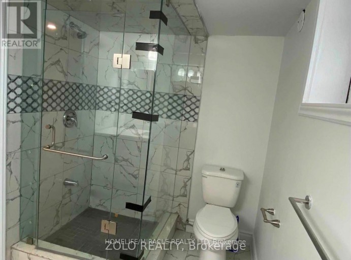 236 BASEM RENFORTH DRIVE, Toronto (Markland Wood), Ontario, M9C2K9