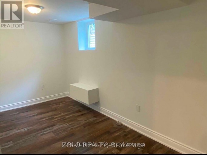 236 BASEM RENFORTH DRIVE, Toronto (Markland Wood), Ontario, M9C2K9