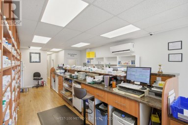 597 BARTON STREET E Hamilton (Gibson) Ontario photo 6