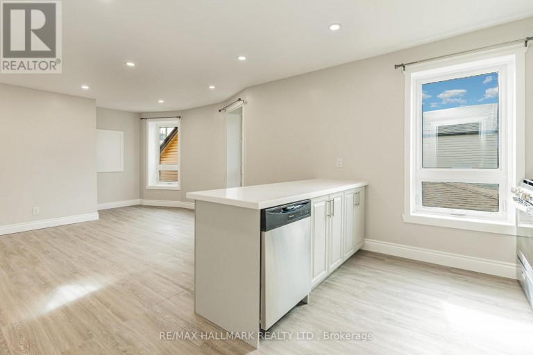 SECOND - 291 EMERALD STREET N, Hamilton (Landsdale), Ontario, L8L5L2