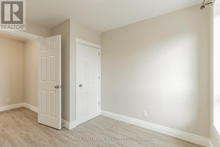 SECOND - 291 EMERALD STREET N, Hamilton (Landsdale), Ontario, L8L5L2