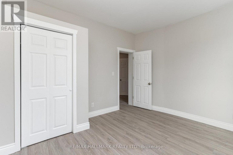MAIN - 291 EMERALD STREET N, Hamilton (Landsdale), Ontario, L8L5L2