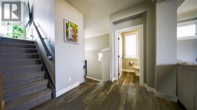 74 Carrington Crescent NW Calgary Alberta photo 4