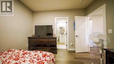 74 Carrington Crescent NW Calgary Alberta photo 44