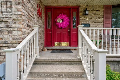 137 MITCHELL COURT West Perth (Mitchell) Ontario photo 5