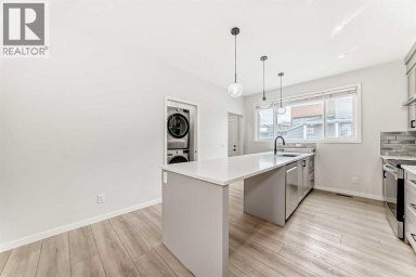 212 Lucas Place NW Calgary Alberta photo 10