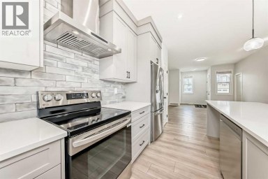 212 Lucas Place NW Calgary Alberta photo 12