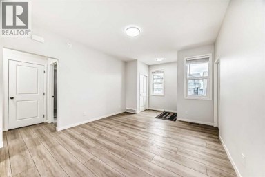 212 Lucas Place NW Calgary Alberta photo 15