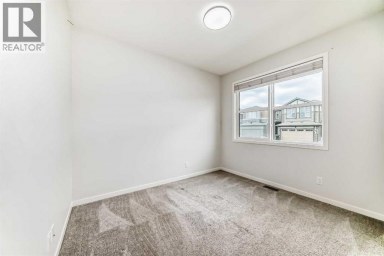 212 Lucas Place NW Calgary Alberta photo 18