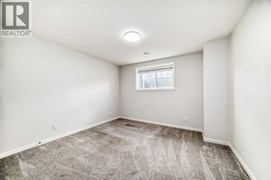 212 Lucas Place NW Calgary Alberta photo 36