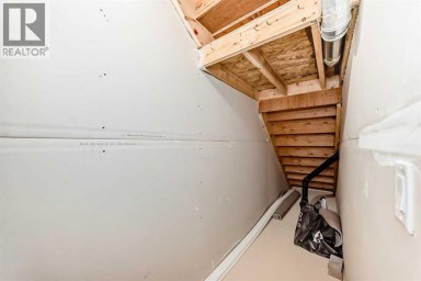 212 Lucas Place NW Calgary Alberta photo 45
