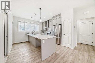 212 Lucas Place NW Calgary Alberta photo 7