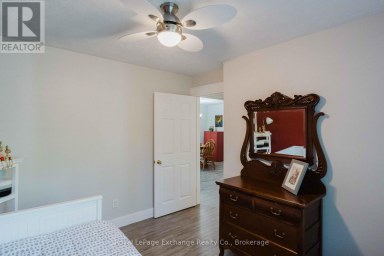 719 YORK AVENUE N South Bruce Peninsula Ontario photo 35