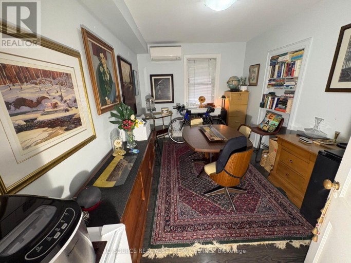 MAIN FLOOR - 2241 QUEEN STREET E, Toronto (The Beaches), Ontario, M4E1G1