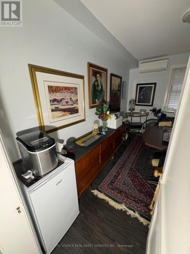 MAIN FLOOR - 2241 QUEEN STREET E, Toronto (The Beaches), Ontario, M4E1G1