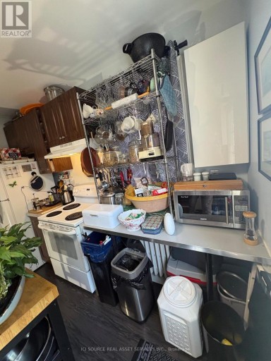 MAIN FLOOR - 2241 QUEEN STREET E, Toronto (The Beaches), Ontario, M4E1G1