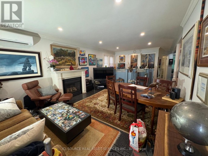 MAIN FLOOR - 2241 QUEEN STREET E, Toronto (The Beaches), Ontario, M4E1G1