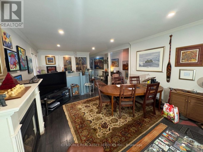 MAIN FLOOR - 2241 QUEEN STREET E, Toronto (The Beaches), Ontario, M4E1G1
