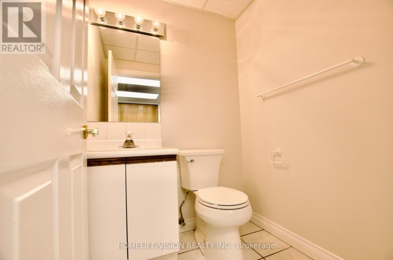 303 - 1315 LAWRENCE AVENUE E, Toronto (Victoria Village), Ontario, M3A3R3