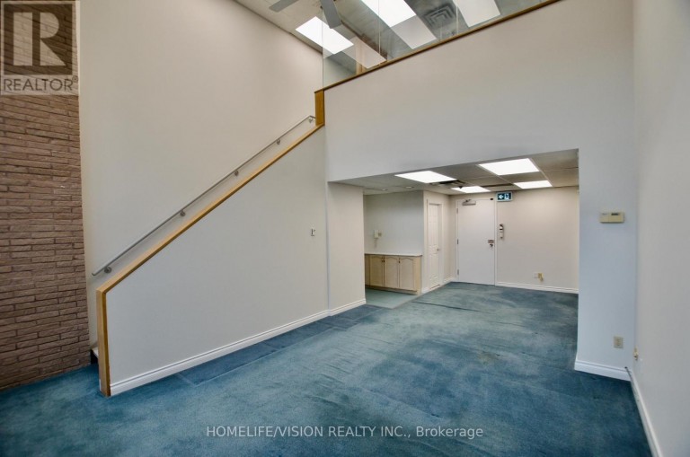 303 - 1315 LAWRENCE AVENUE E, Toronto (Victoria Village), Ontario, M3A3R3