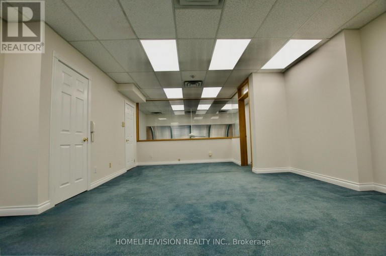 303 - 1315 LAWRENCE AVENUE E, Toronto (Victoria Village), Ontario, M3A3R3
