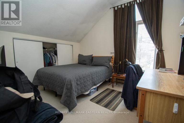 813 WATER ST. & 11 ARGYLE STREET, Peterborough (Northcrest Ward 5), Ontario, K9H3N7