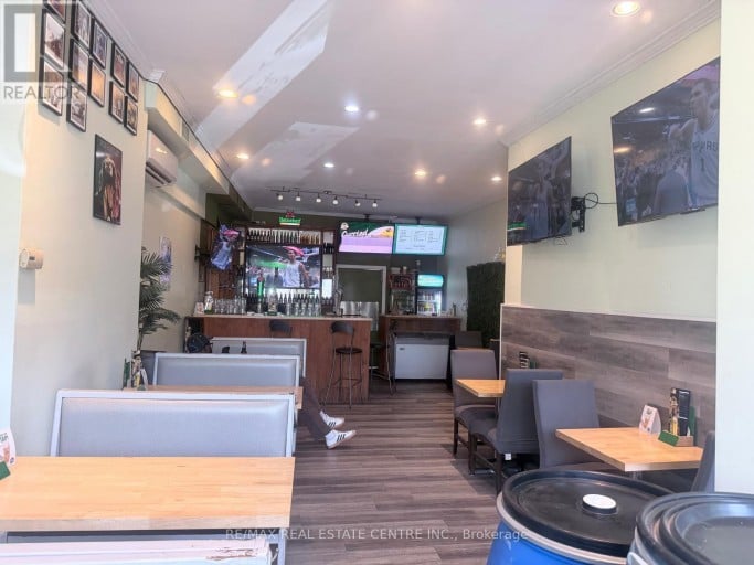 399 KEELE STREET W, Toronto (Junction Area), Ontario, M6P2K9