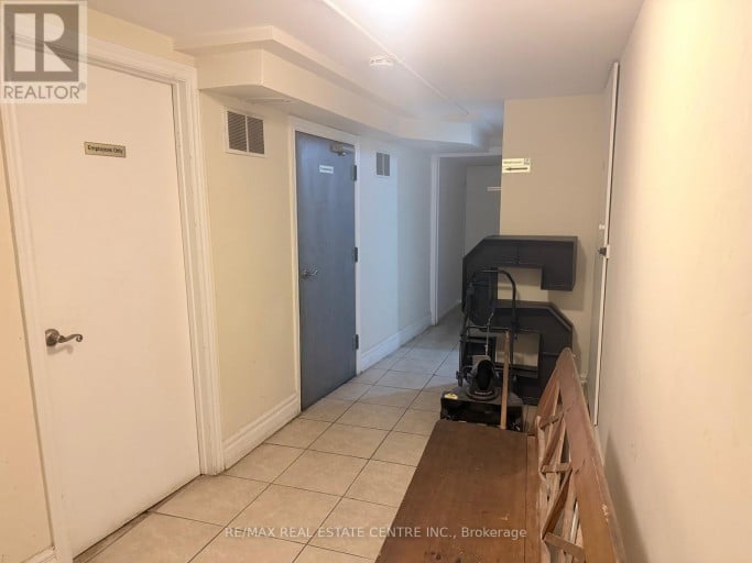 399 KEELE STREET W, Toronto (Junction Area), Ontario, M6P2K9